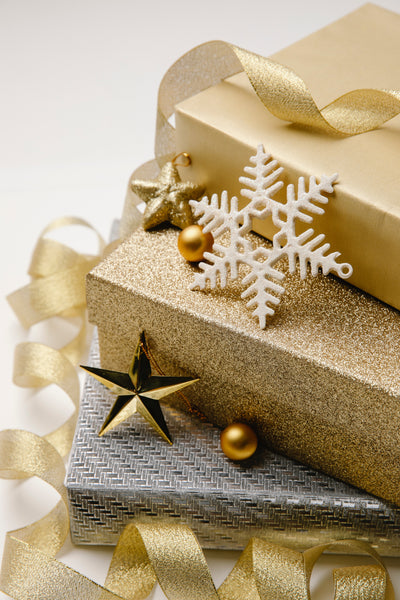 The Gold Wrapping Paper – An Inspirational Short Christmas Story