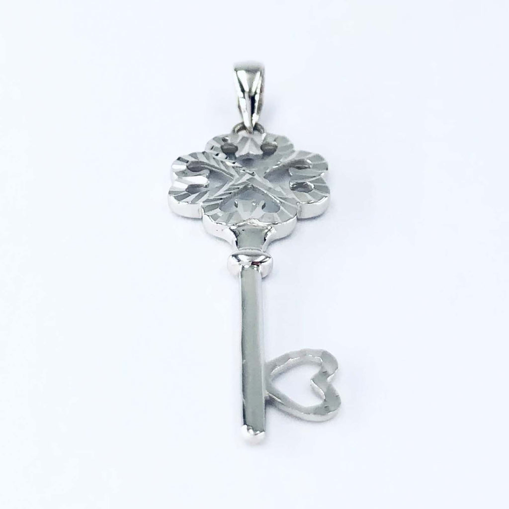 Arthesdam Jewellery 18K White Gold Clover Key Pendant