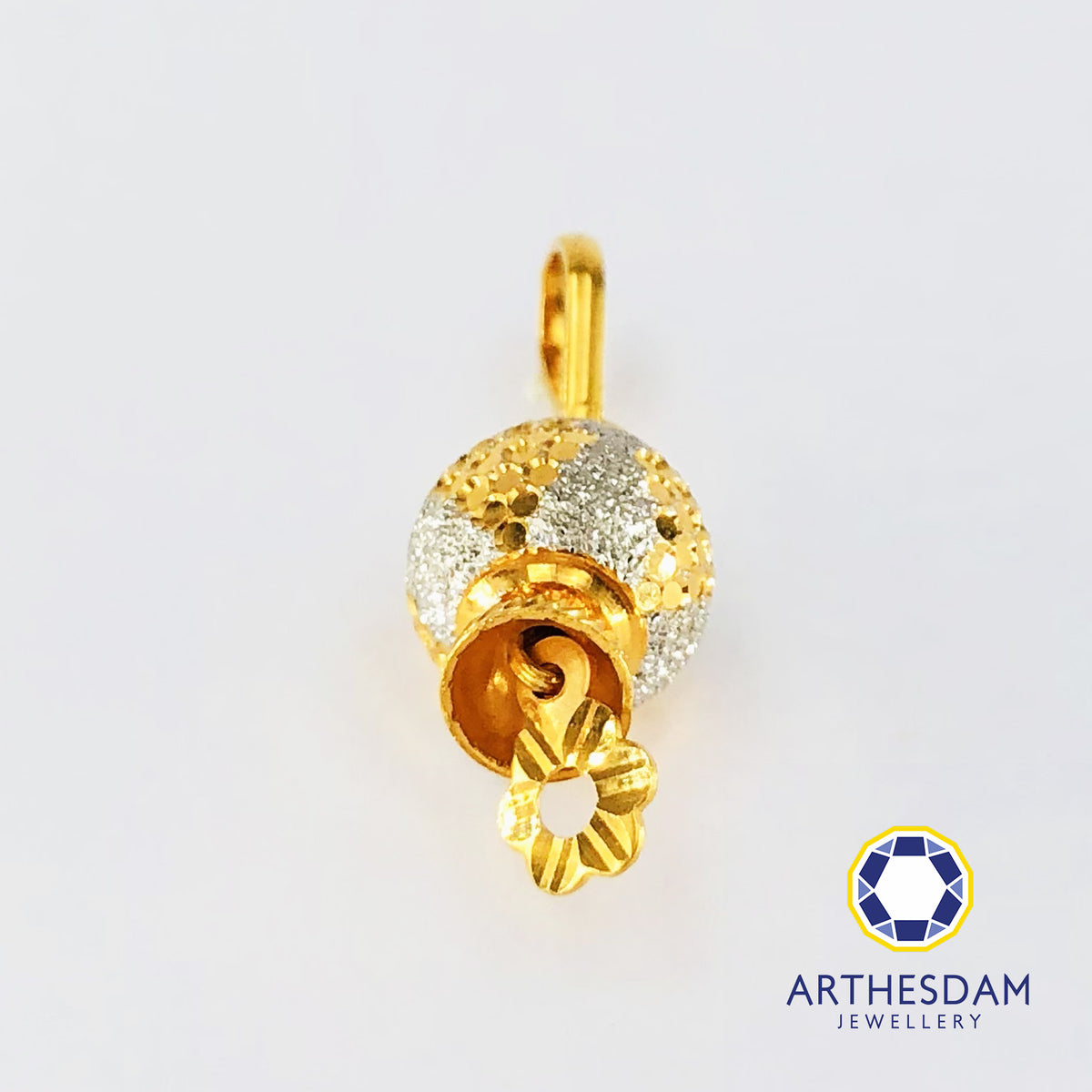 Arthesdam Jewellery 916 Gold Sparkle Ball with Flower Pendant