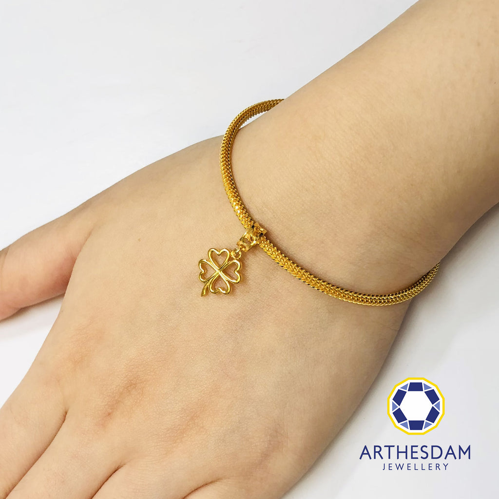 Arthesdam Jewellery 916 Gold Dangling Lucky Clover Charm