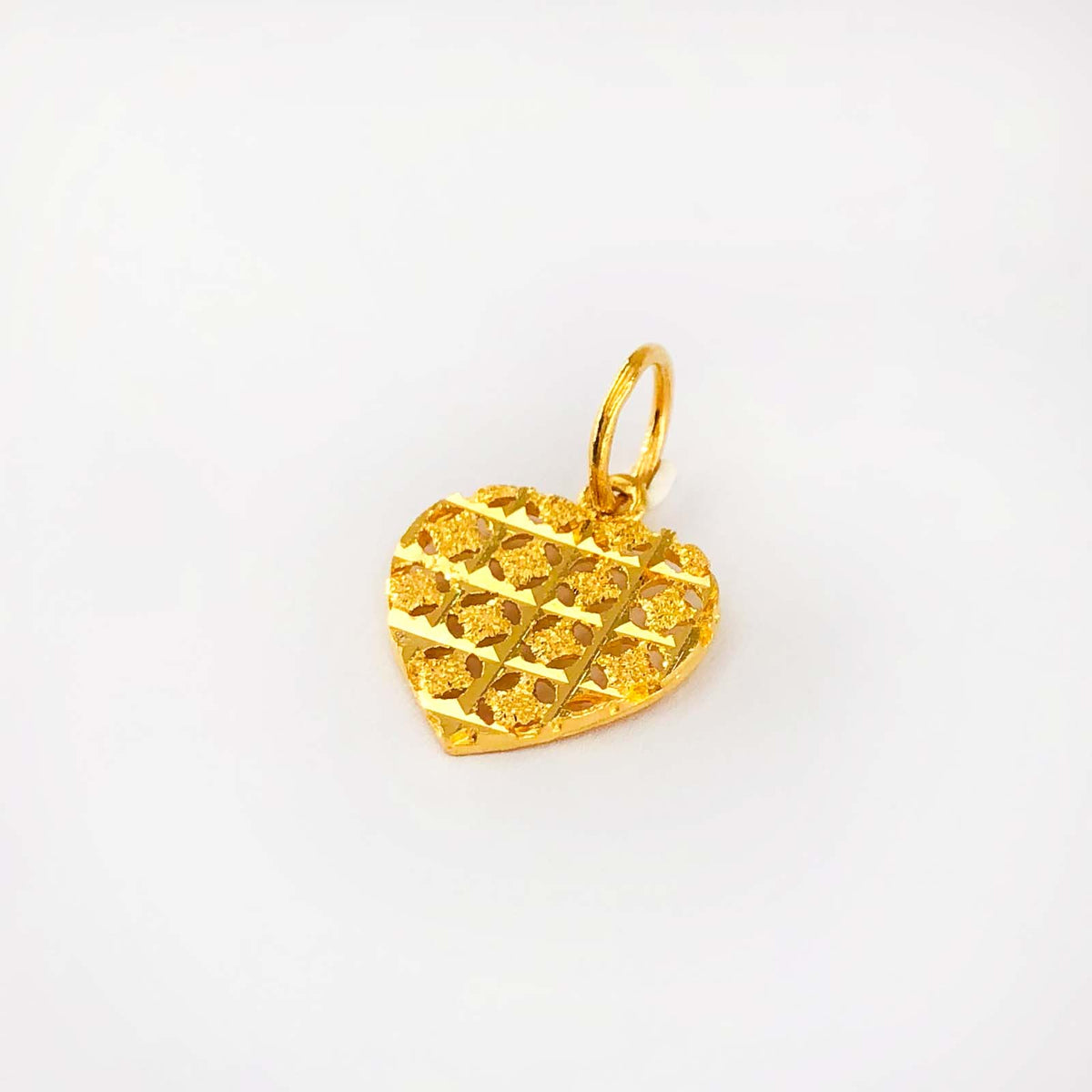 Arthesdam Jewellery 916 Gold Intricate Sweetheart Pendant