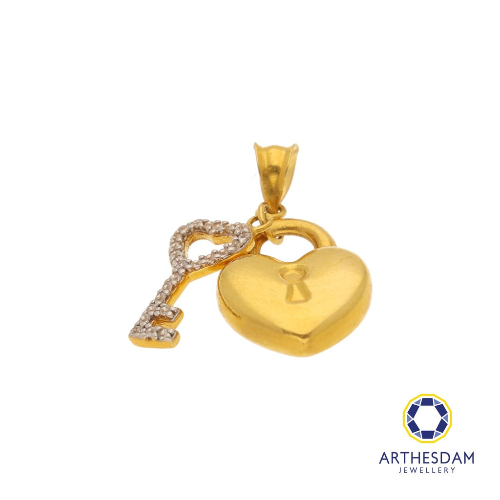 Arthesdam Jewellery 916 Gold Heart Lock with Spakling Key Pendant