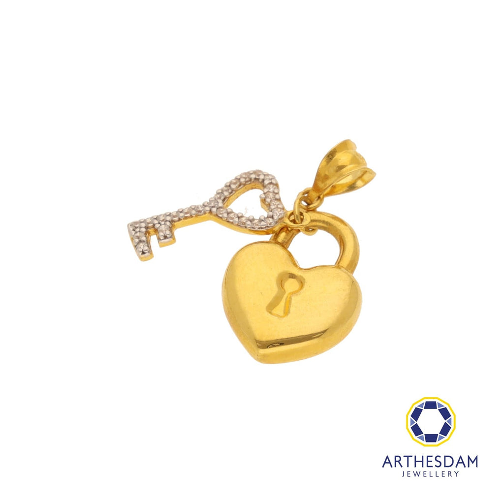 Arthesdam Jewellery 916 Gold Heart Lock with Spakling Key Pendant