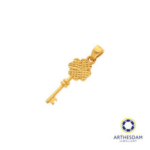 Load image into Gallery viewer, Arthesdam Jewellery 916 Gold Clover Key Pendant
