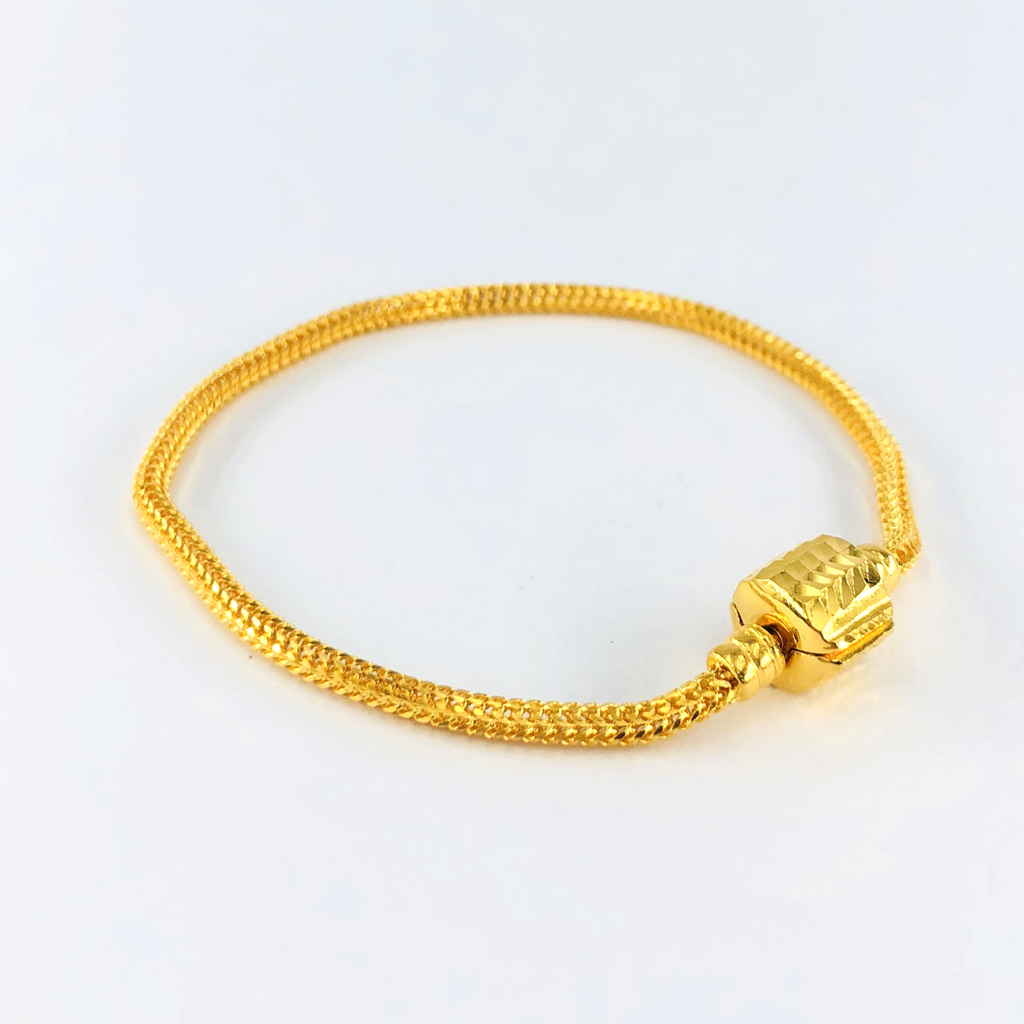 Arthesdam Jewellery 916 Gold Faceted Lock Charm Bracelet