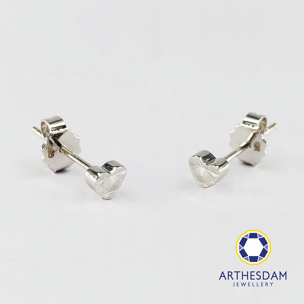 Arthesdam Jewellery 18K White Gold Little Heart Earrings